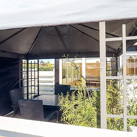 8 Person In * Otterup