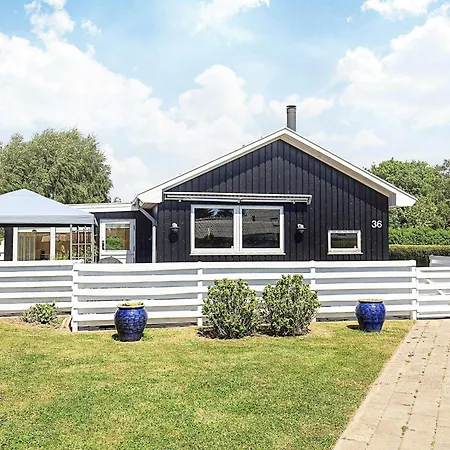 8 Person In Semesterbostad Otterup