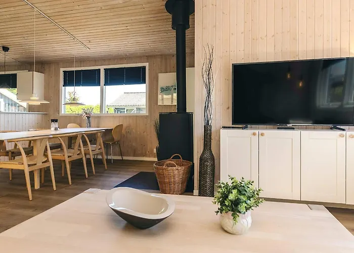 8 Person In Semesterbostad *